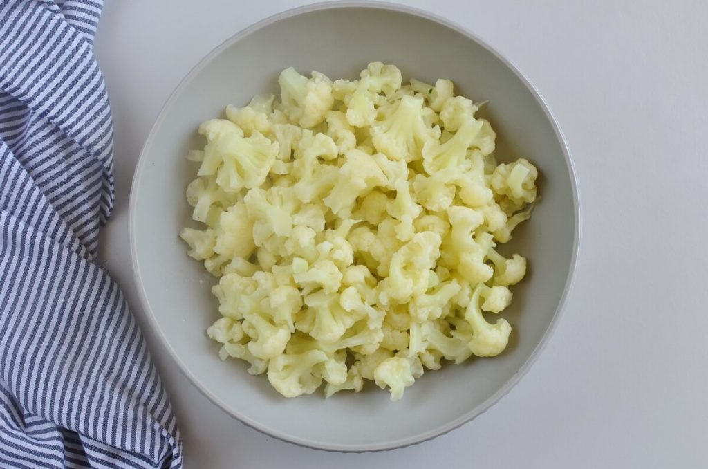 Low-Carb Cauliflower “Potato” Salad recipe - step 2