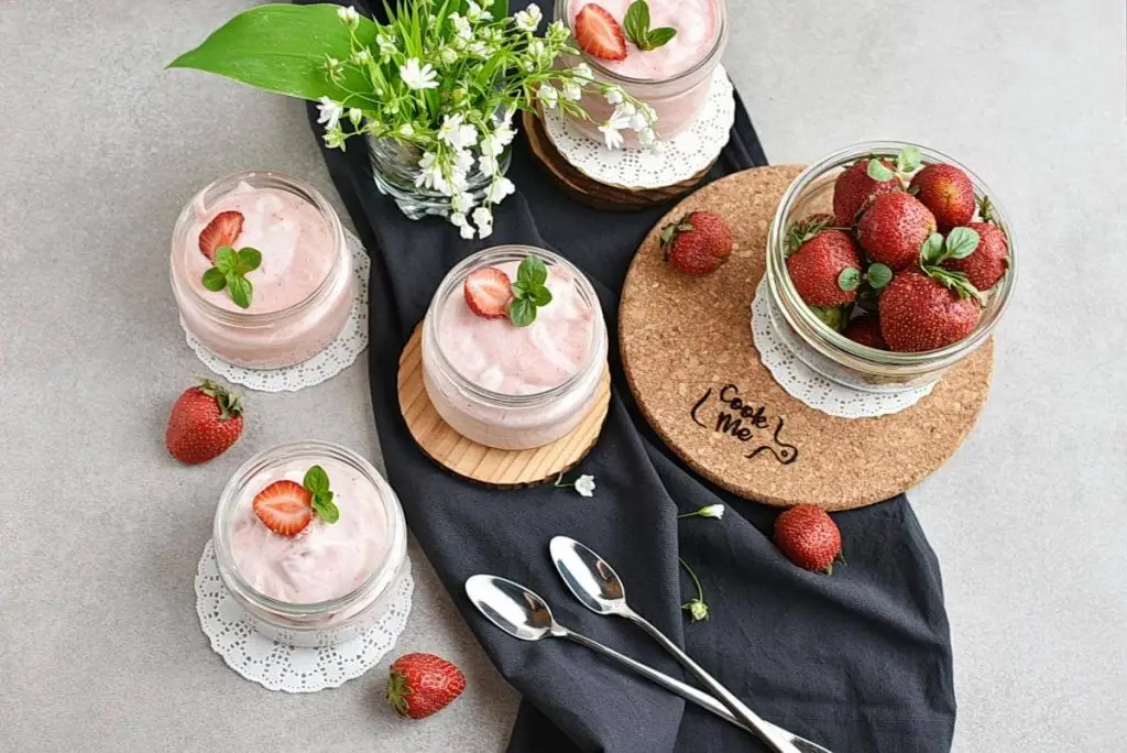 Low-Carb Strawberry Mousse (Keto-Friendly)