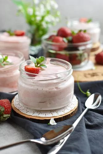 Low-Carb Strawberry Mousse (Keto-Friendly)