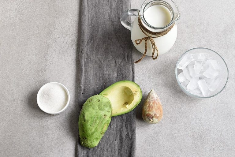 Step 1 - Moroccan Avocado Smoothie