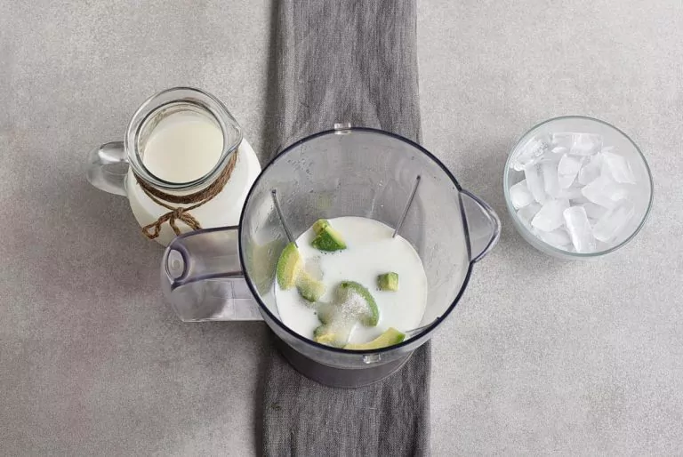 Step 2 - Moroccan Avocado Smoothie