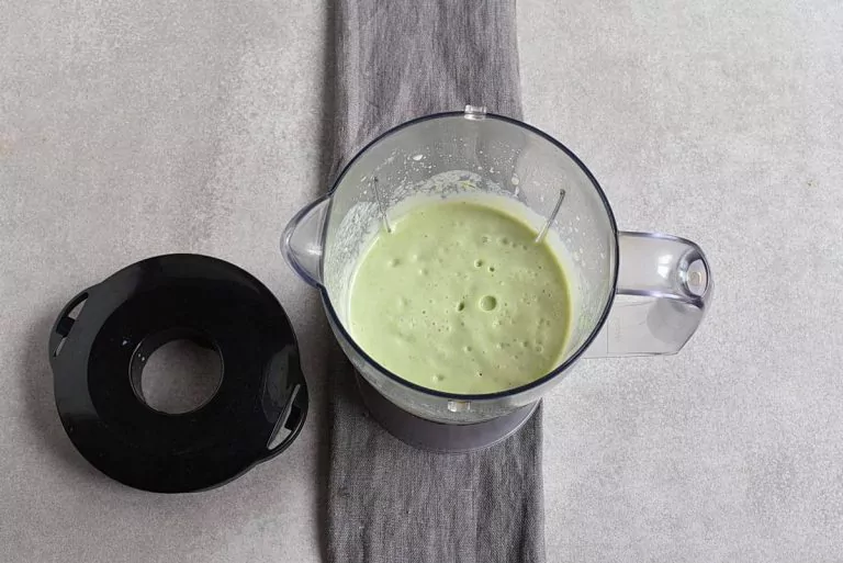 Step 4 - Moroccan Avocado Smoothie