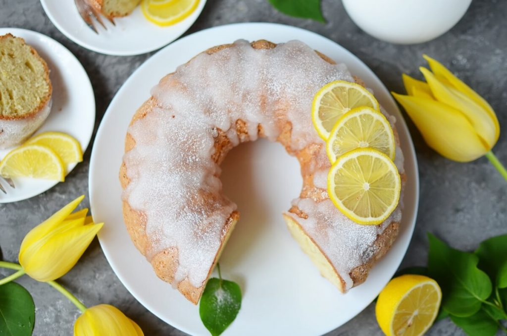 How to serve Moroccan Lemon Cake (Meskouta)