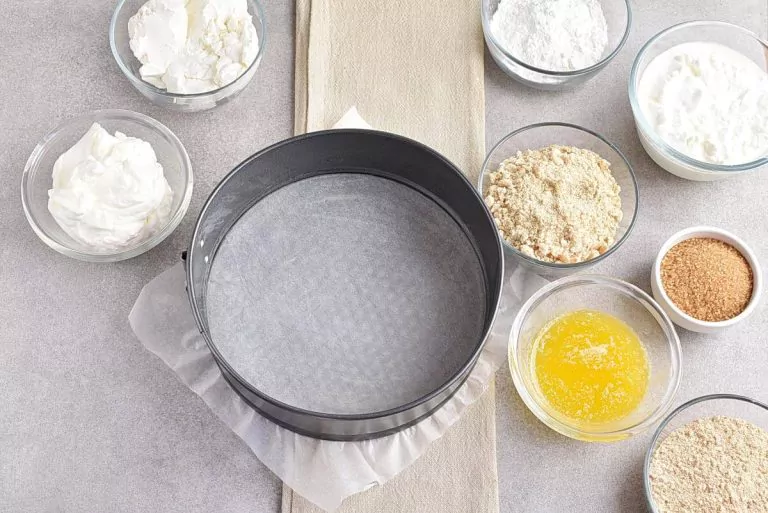 Step 1 - No-Bake Frozen Strawberry Yogurt Pie
