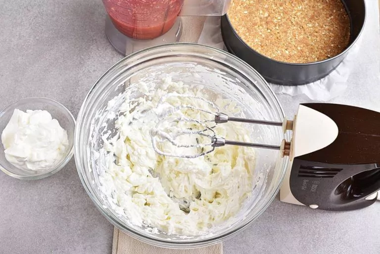 Step 7 - No-Bake Frozen Strawberry Yogurt Pie