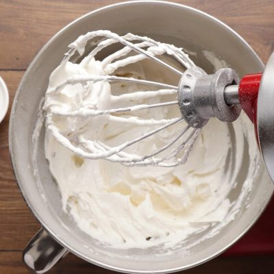 Vanilla Buttercream Frosting recipe - step 4