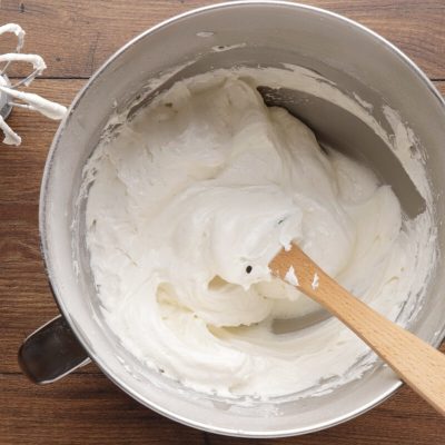 How to serve Vanilla Buttercream Frosting