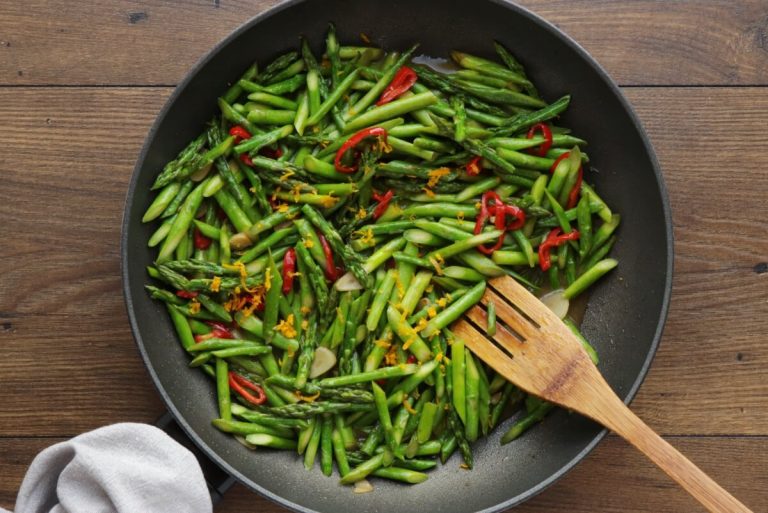Step 5 - Asparagus Stir-Fry