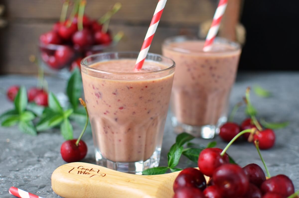 Banana Cherry Smoothie