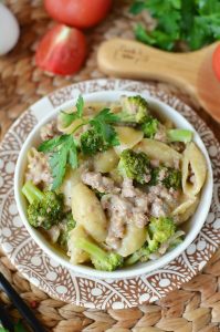 Cheesy Beef and Broccoli Pasta