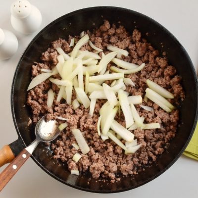 Cheesy Beef and Broccoli Pasta recipe - step 4