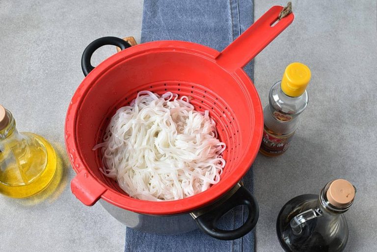 Step 1 - Chicken Stir-Fry with Rice Noodles