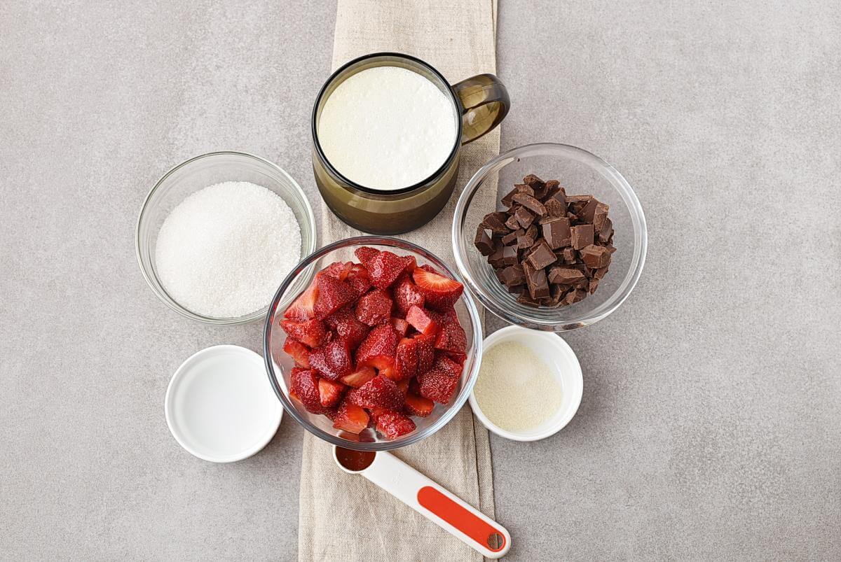 Ingridiens for Chocolate Panna Cotta with Strawberry Topping