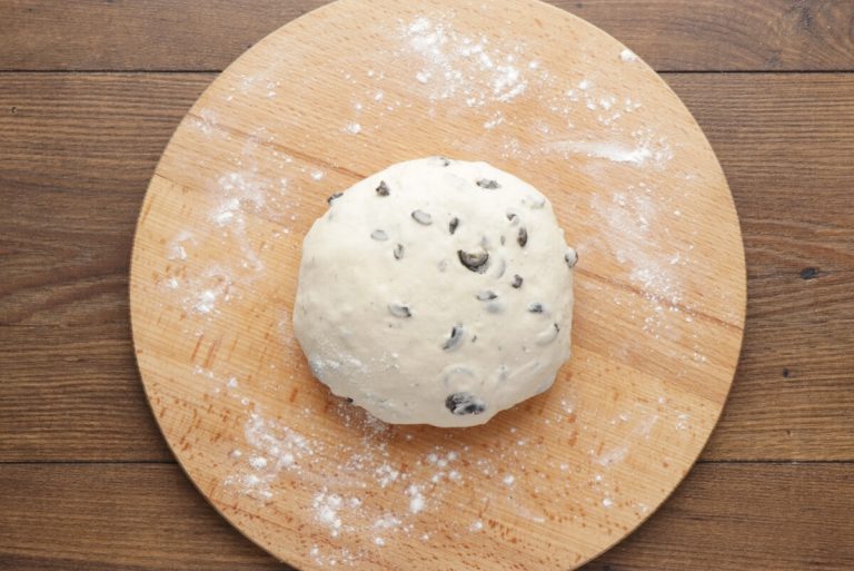 Homemade Black Olive Bread Recipe Cook.me Recipes