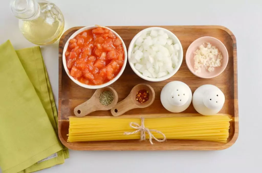 Ingredients for Italian Marinara Sauce