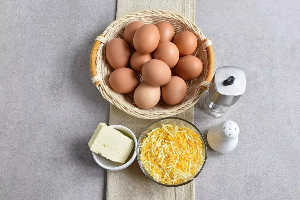 Ingredients for Perfect Scrambled Cheesy Eggs