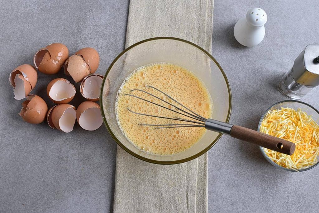 Perfect Scrambled Cheesy Eggs recipe - step 2