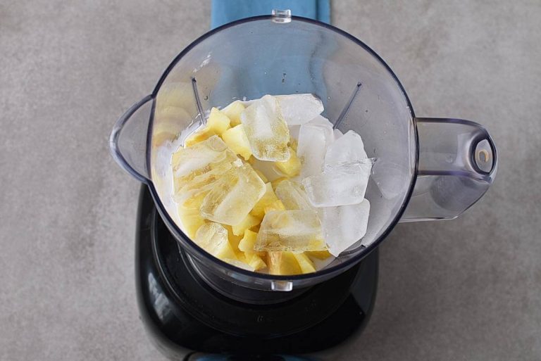 Step 1 - Pineapple & Mango Smoothie