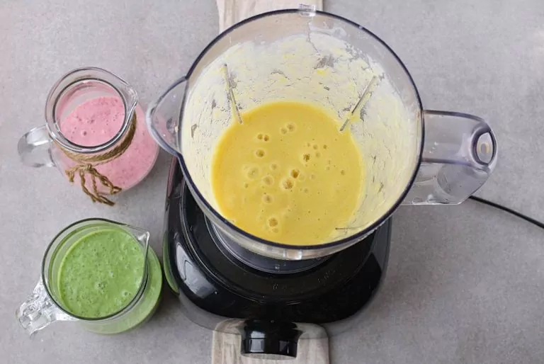 Step 3 - Spinach Strawberry Mango Banana Smoothie