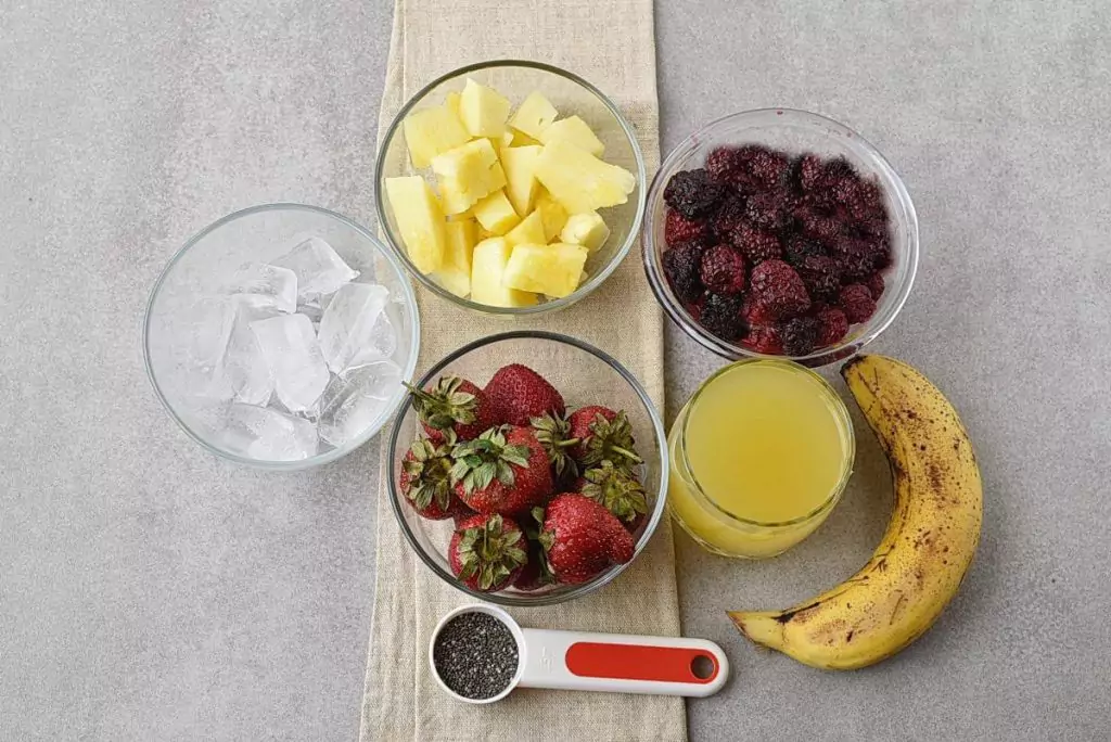 Ingredients for Strawberry, Blackberry & Pineapple Smoothie
