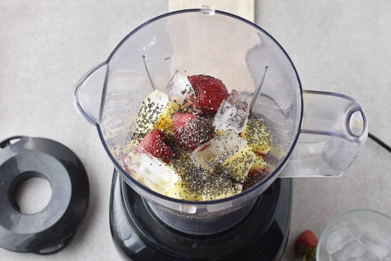 Step 1 - Strawberry, Blackberry & Pineapple Smoothie