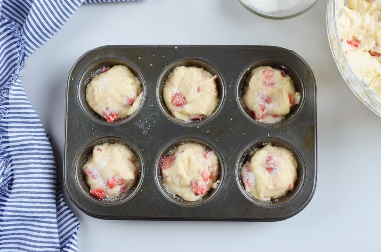 Step 6 - Strawberry-Lemonade Muffins