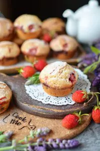 Strawberry-Lemonade Muffins