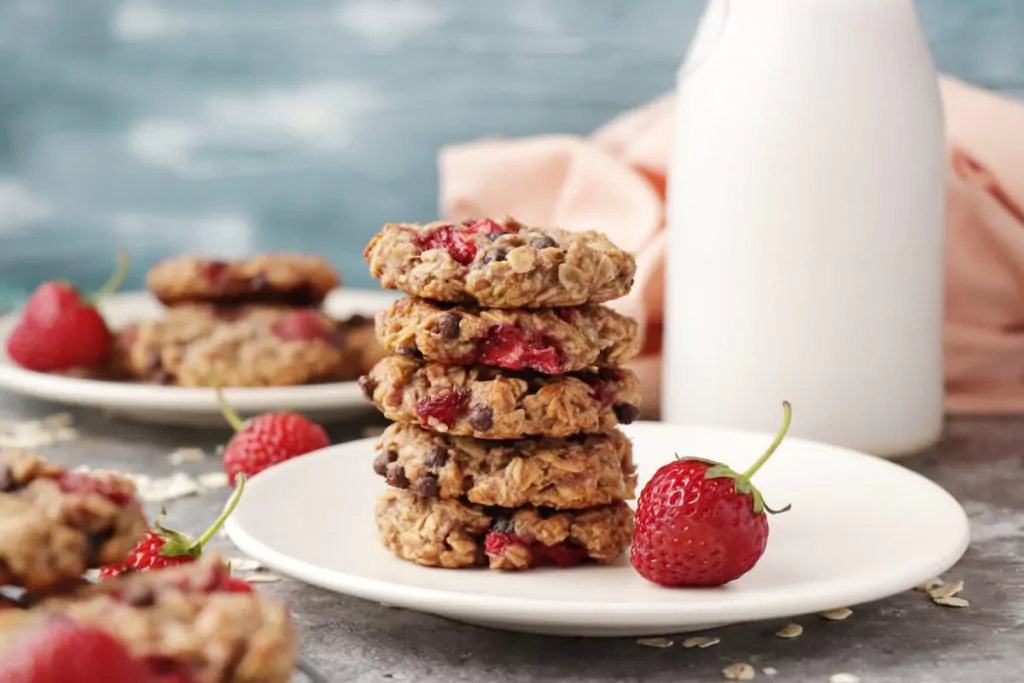 Vegan Strawberry Oatmeal Cookies