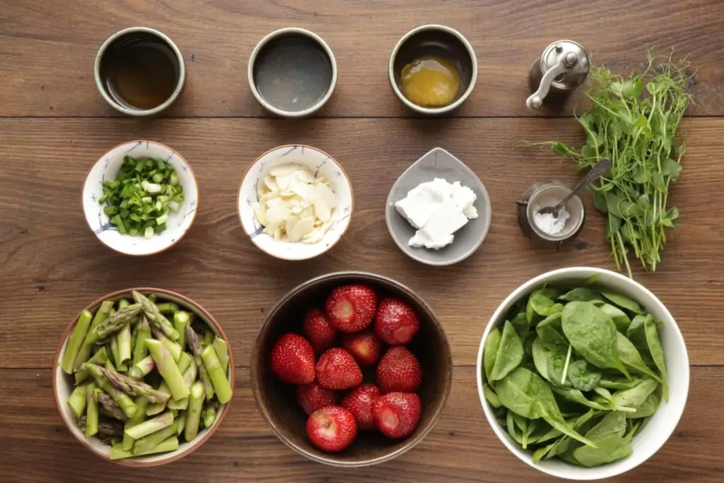 Ingredients for Strawberry Spinach & Asparagus Salad