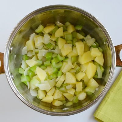 Vegan Broccoli Basil Potato Soup recipe - step 2
