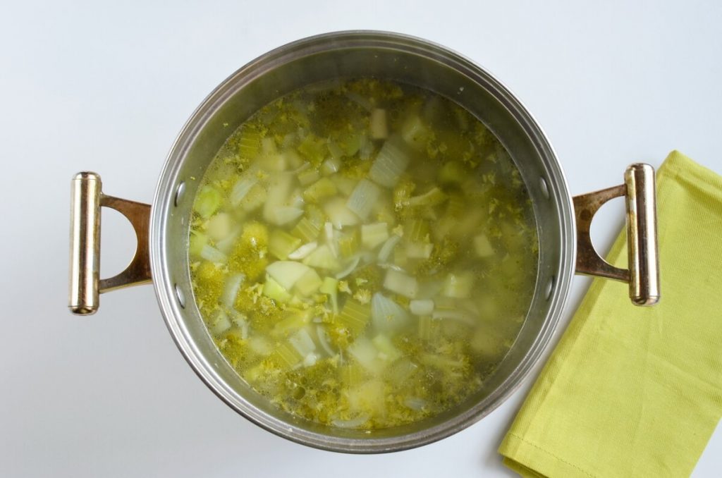 Vegan Broccoli Basil Potato Soup recipe - step 4