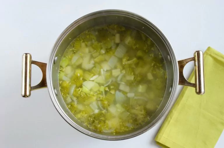 Step 4 - Vegan Broccoli Basil Potato Soup