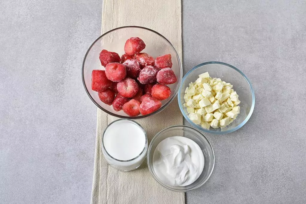 Ingredients for White Chocolate Strawberry Smoothie