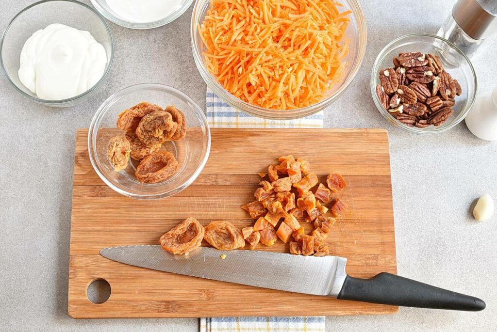Carrot Salad with Apricots and Pecans recipe - step 1