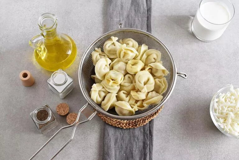 Step 5 - Cheese Tortellini Bake with Zucchini