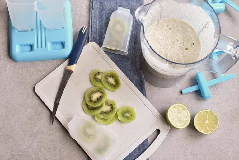 Step 2 - Creamy Kiwi Key Lime Popsicles
