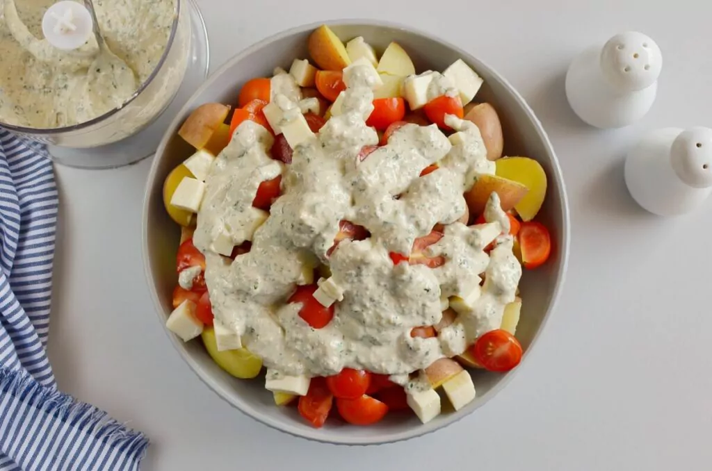 Creamy Pesto Caprese Potato Salad recipe - step 4