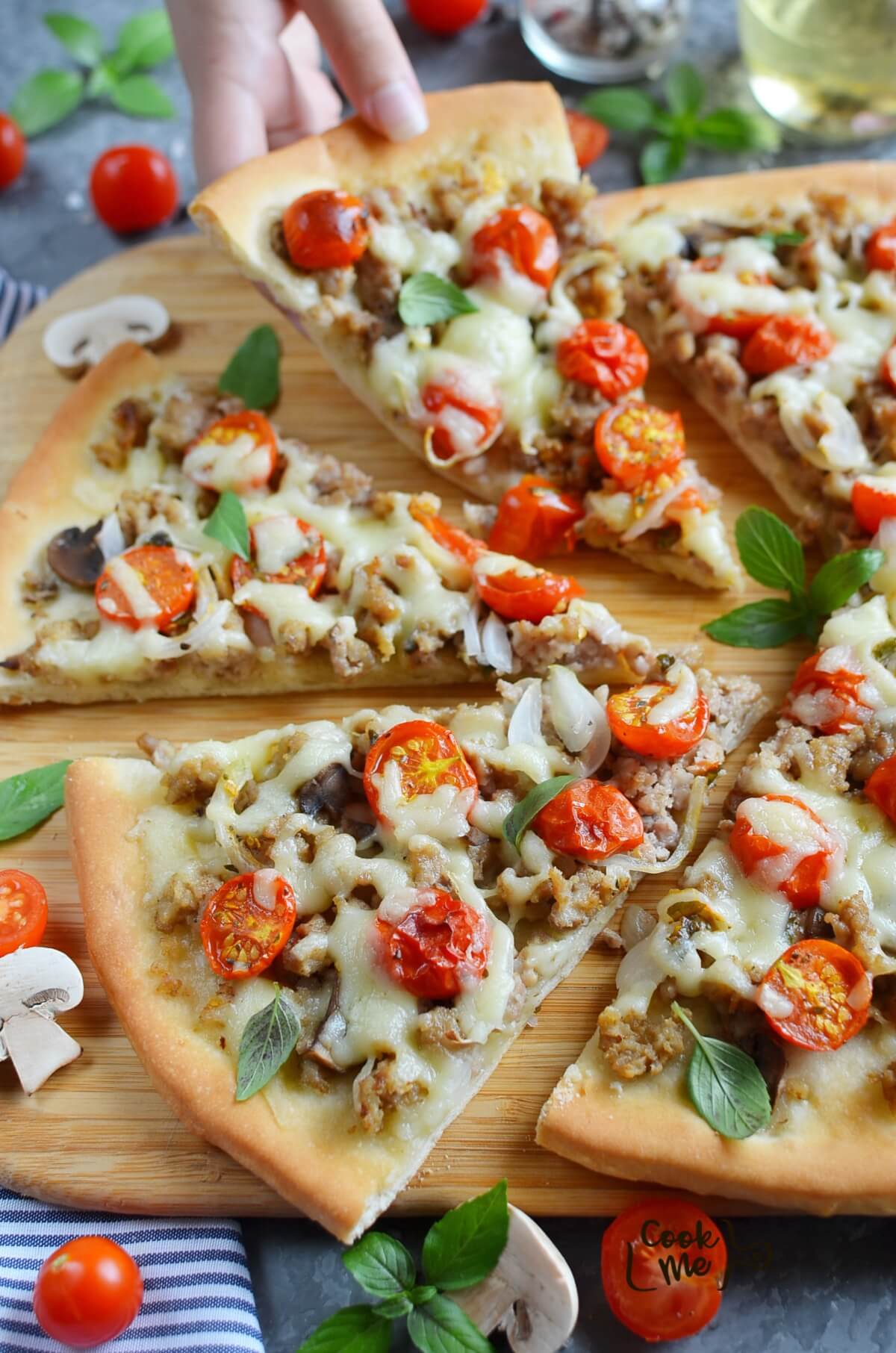 Homemade Fresh Tomato Pizza