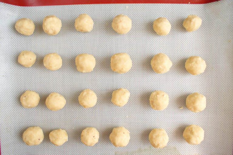 Step 5 - Italian Nut Cookies (Baci di Dama)