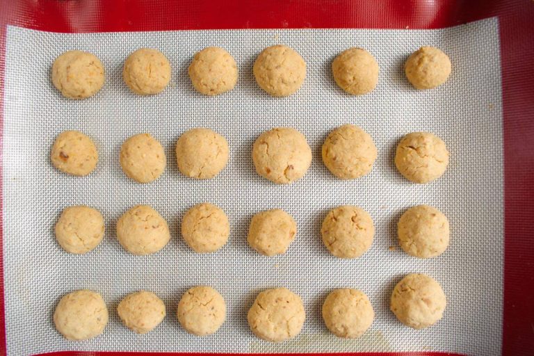 Step 7 - Italian Nut Cookies (Baci di Dama)