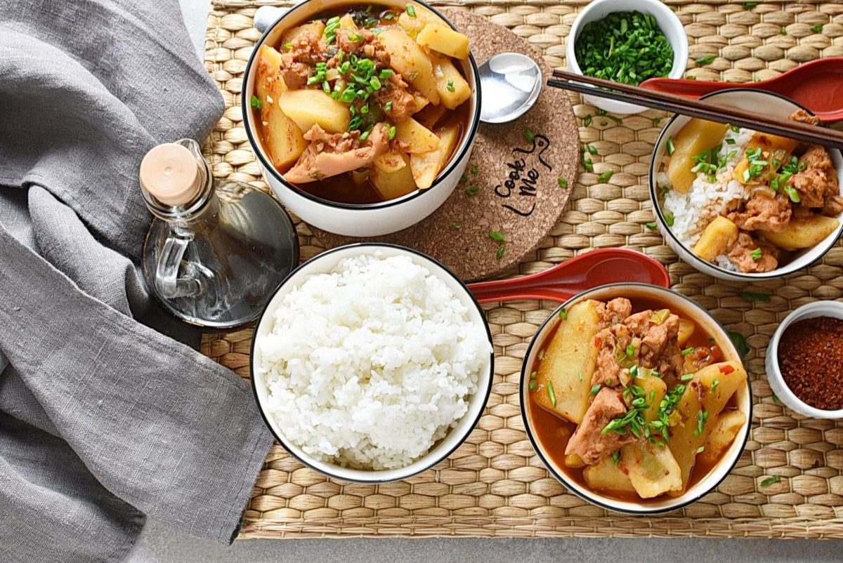 Korean Potato and Spam Stew – Gamja Jjageuli