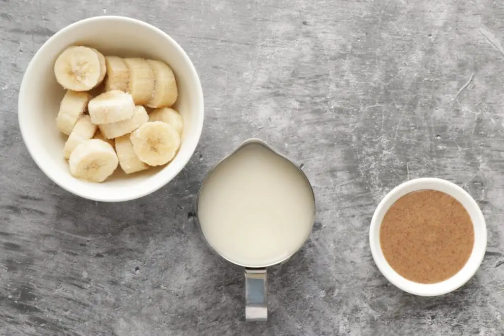 Ingredients for Vegan Oat Milk Smoothie