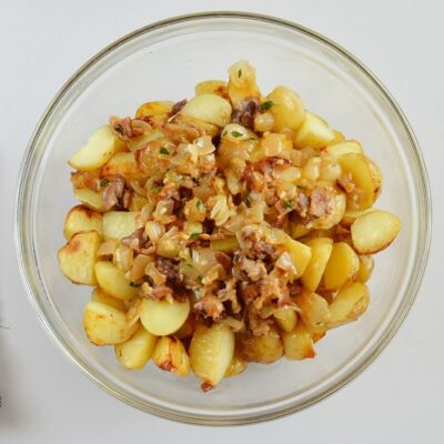 Warm Maple Bacon Potato Salad recipe - step 7