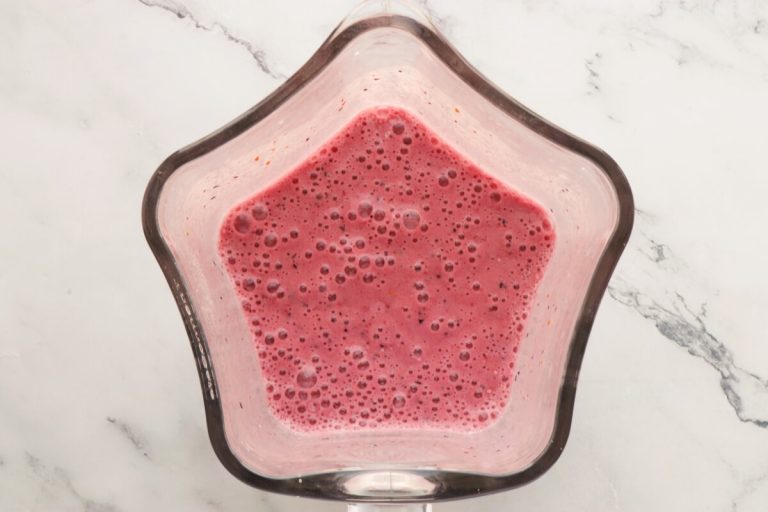 Step 2 - Antioxidant Berry Banana Smoothie