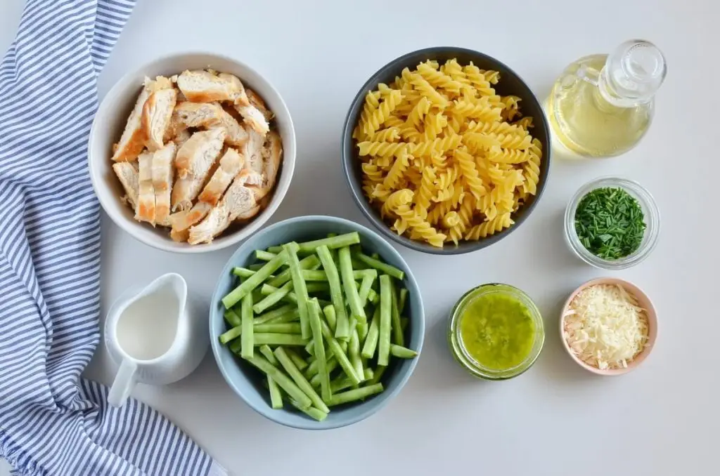 Ingredients for Creamy Chicken & Green Bean Pesto Pasta