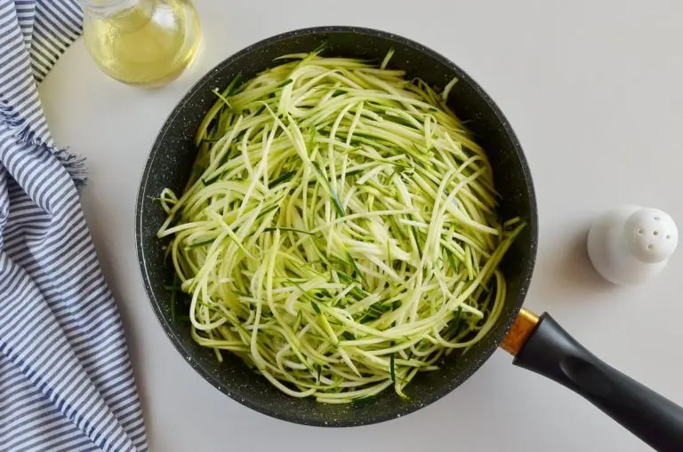 Step 3 - Creamy Roasted Red Pepper Zucchini Noodles