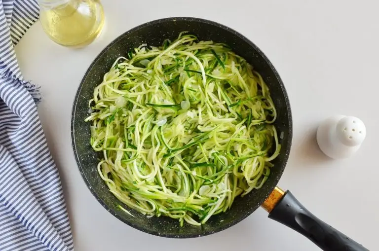 Step 3 - Creamy Roasted Red Pepper Zucchini Noodles