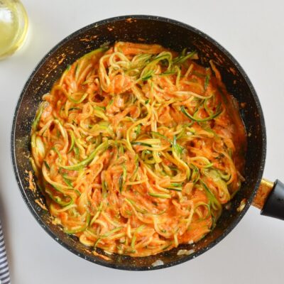 Creamy Roasted Red Pepper Zucchini Noodles recipe - step 4