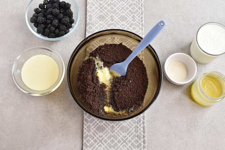 Step 1 - Easy No Bake Blackberry Tart