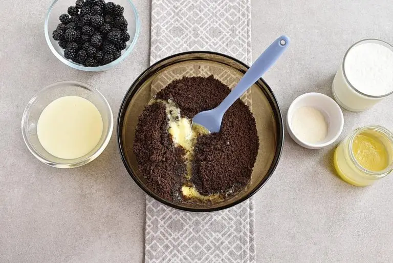 Step 1 - Easy No Bake Blackberry Tart